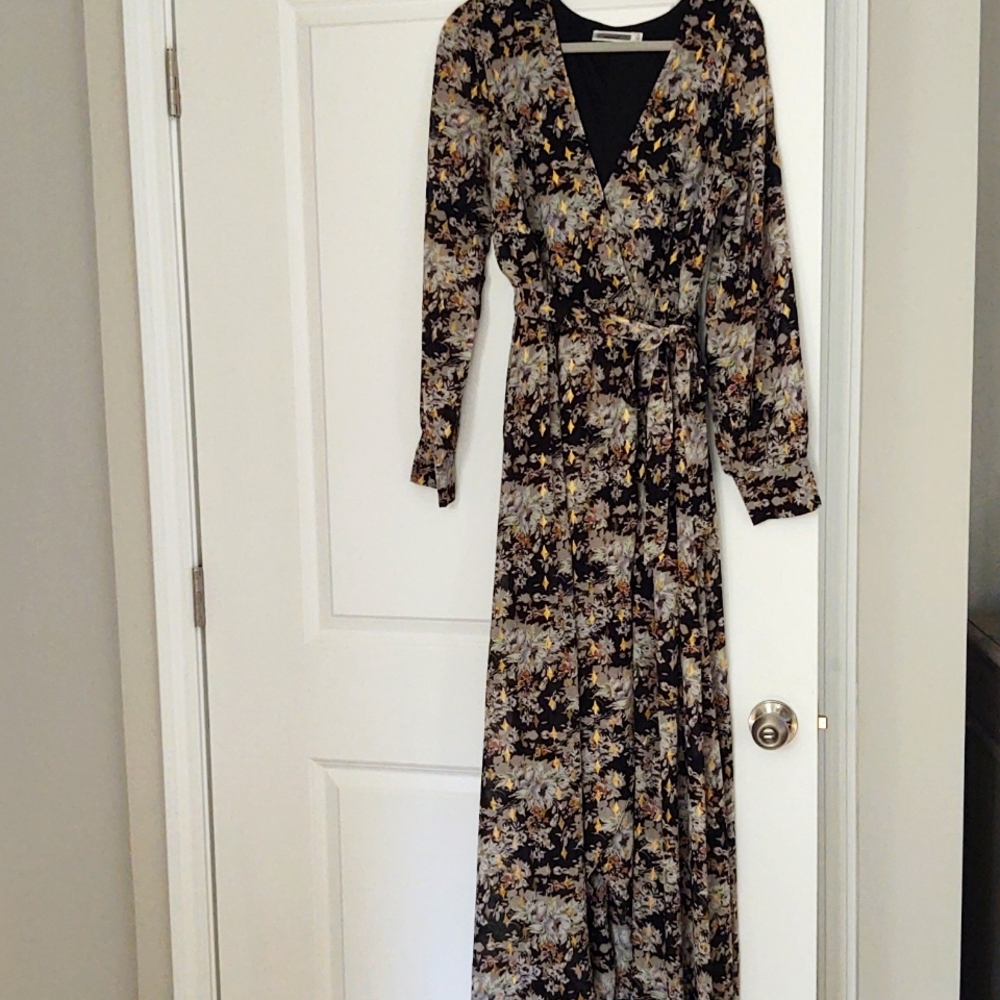 Long dress with slits.